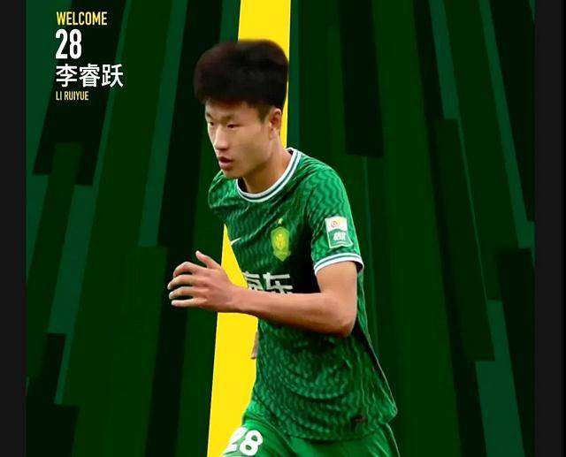 包含莱比锡红牛小将崭露头角，成为新星！的词条