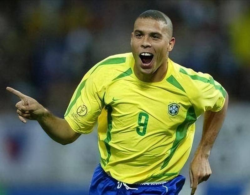 国际足球联赛中锋破门造成惊艳 国际足球联赛中锋破门造成惊艳