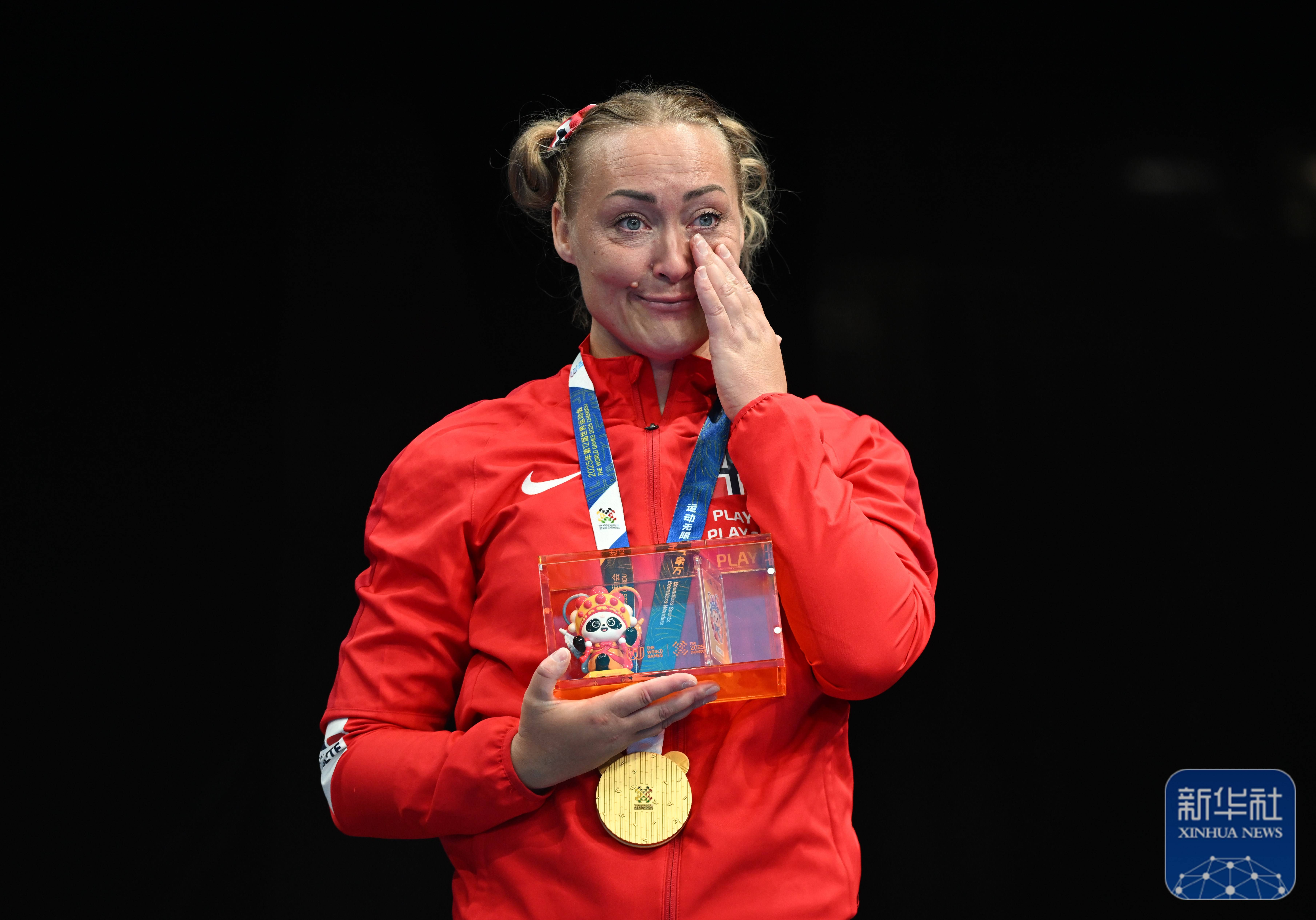 挪威运动员在高山滑雪比赛中夺得冠军 挪威运动员在高山滑雪比赛中夺得冠军