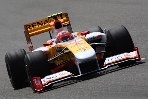 梅赛德斯轻取索伯车队,阿隆索扛起全队 梅赛德斯轻取索伯车队,阿隆索扛起全队