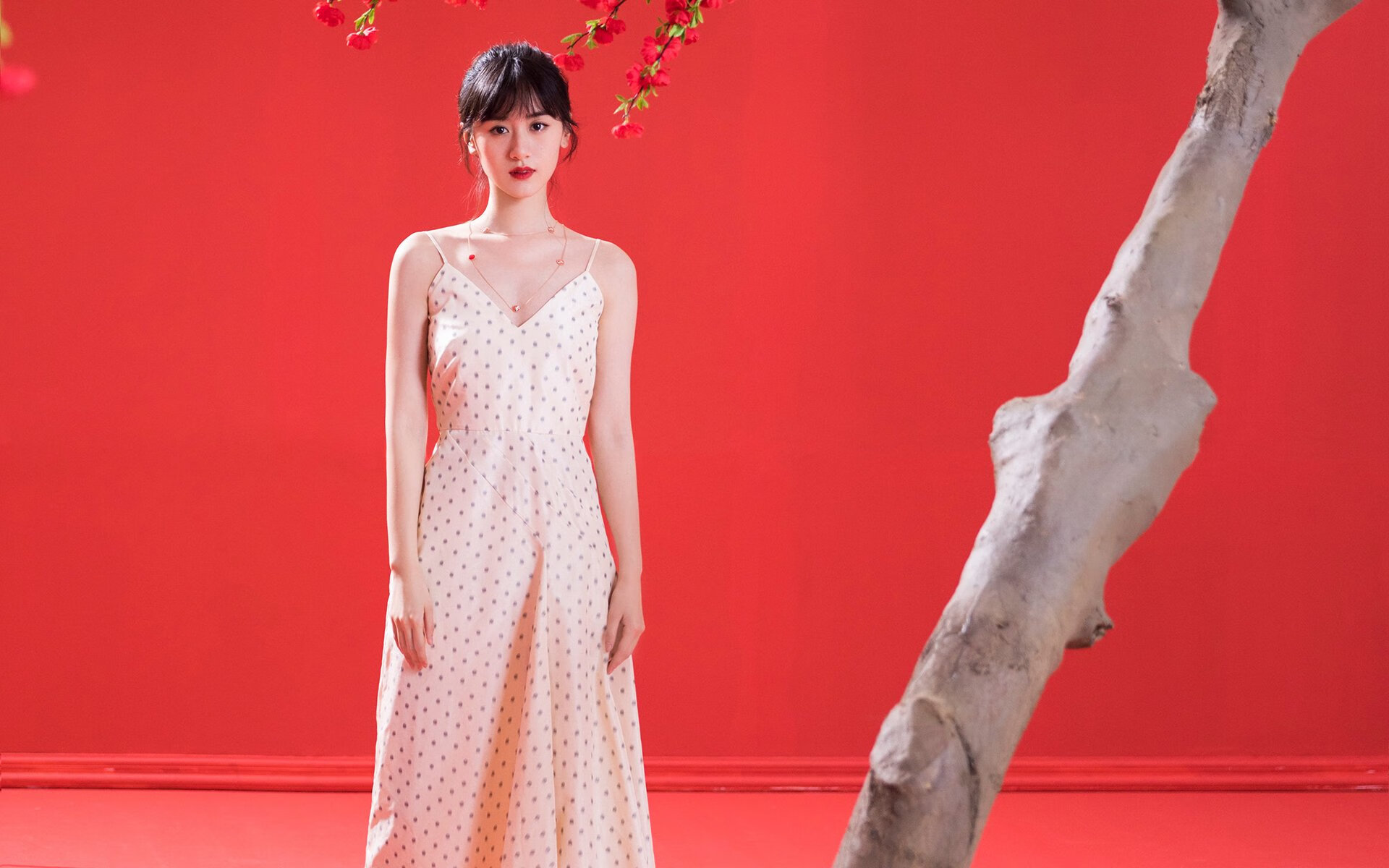 双面战争，从欧冠淘汰赛的悬念到勇士制霸深圳的启示