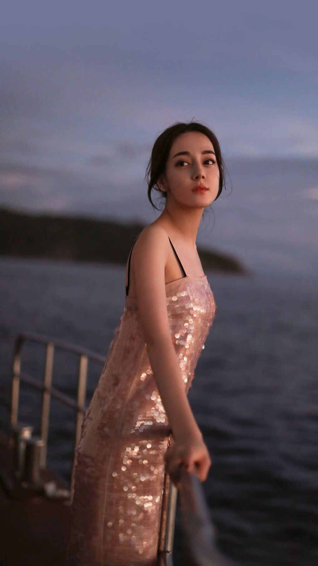 NBA与CBA的梦幻交锋，老鹰队用连续得分风暴压制深圳